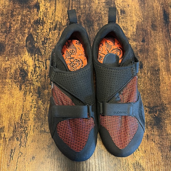 Nike Spin Shoes - Picture 2 of 10